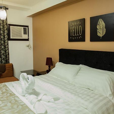 Melbourne Suites Makati City Bagian luar foto
