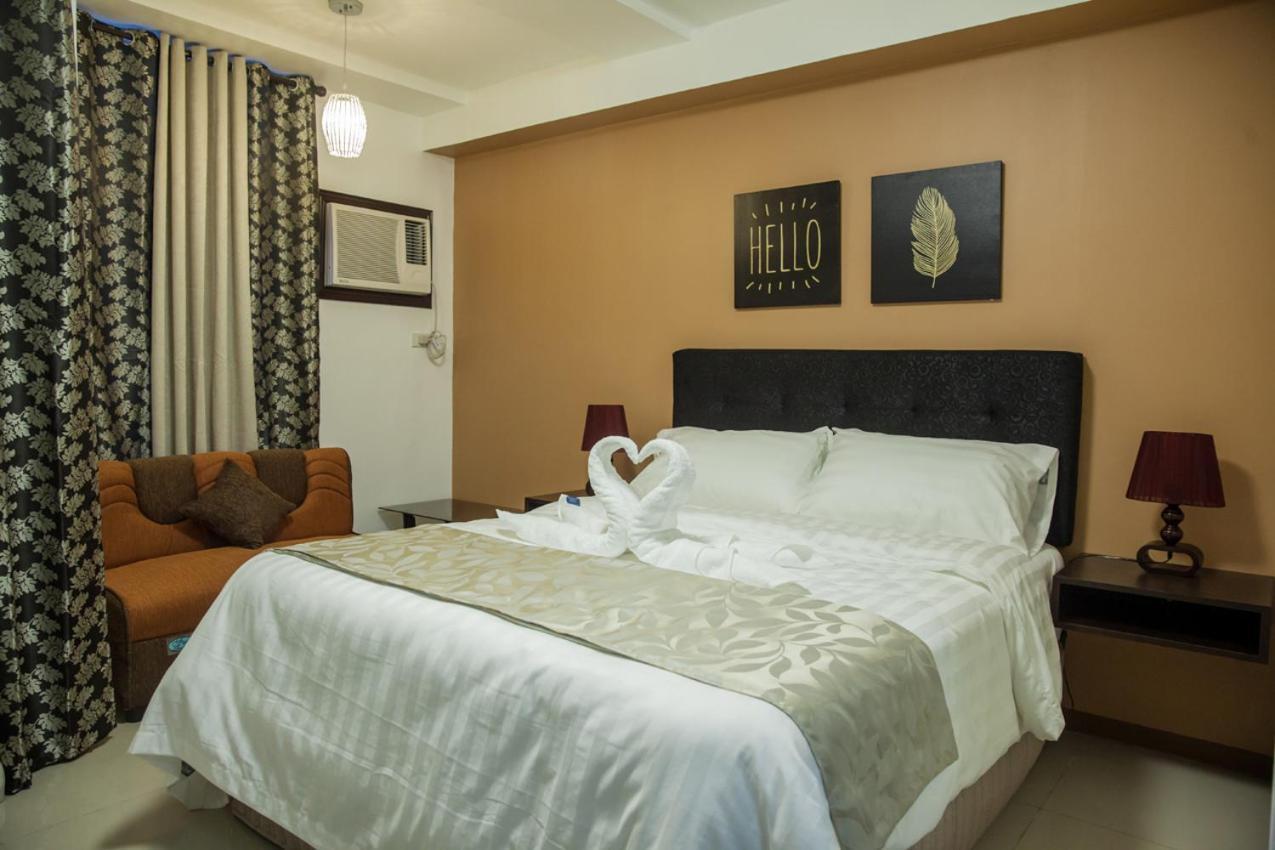 Melbourne Suites Makati City Bagian luar foto