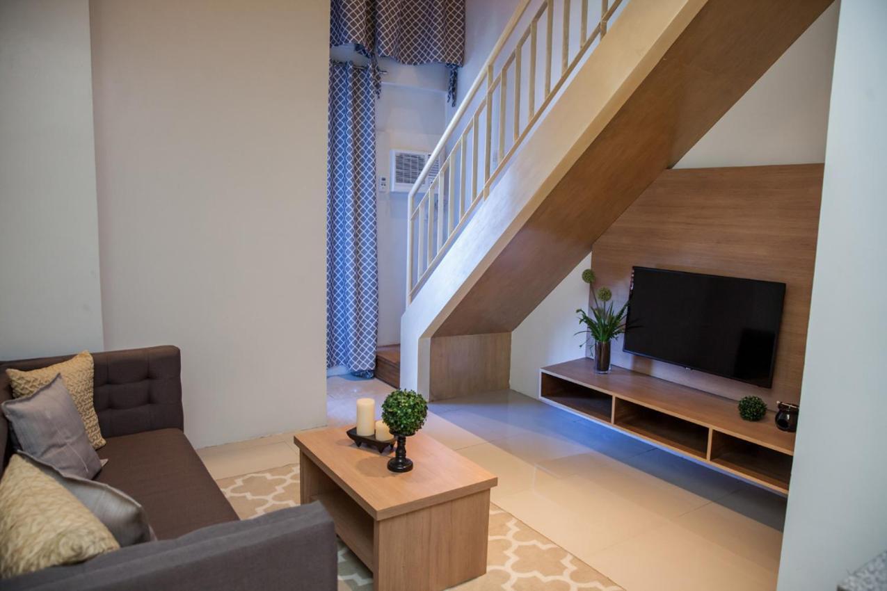 Melbourne Suites Makati City Bagian luar foto