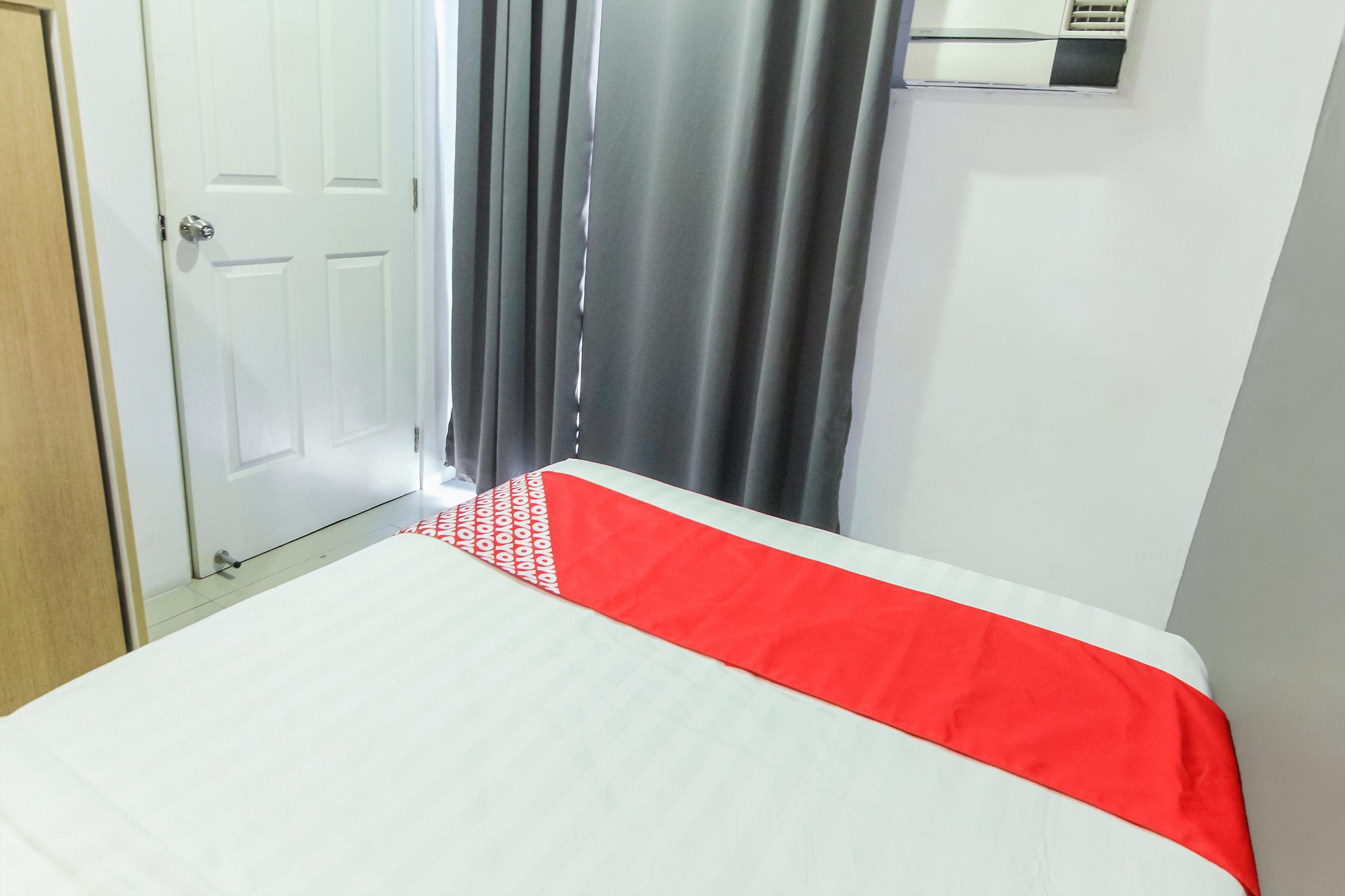 Melbourne Suites Makati City Bagian luar foto