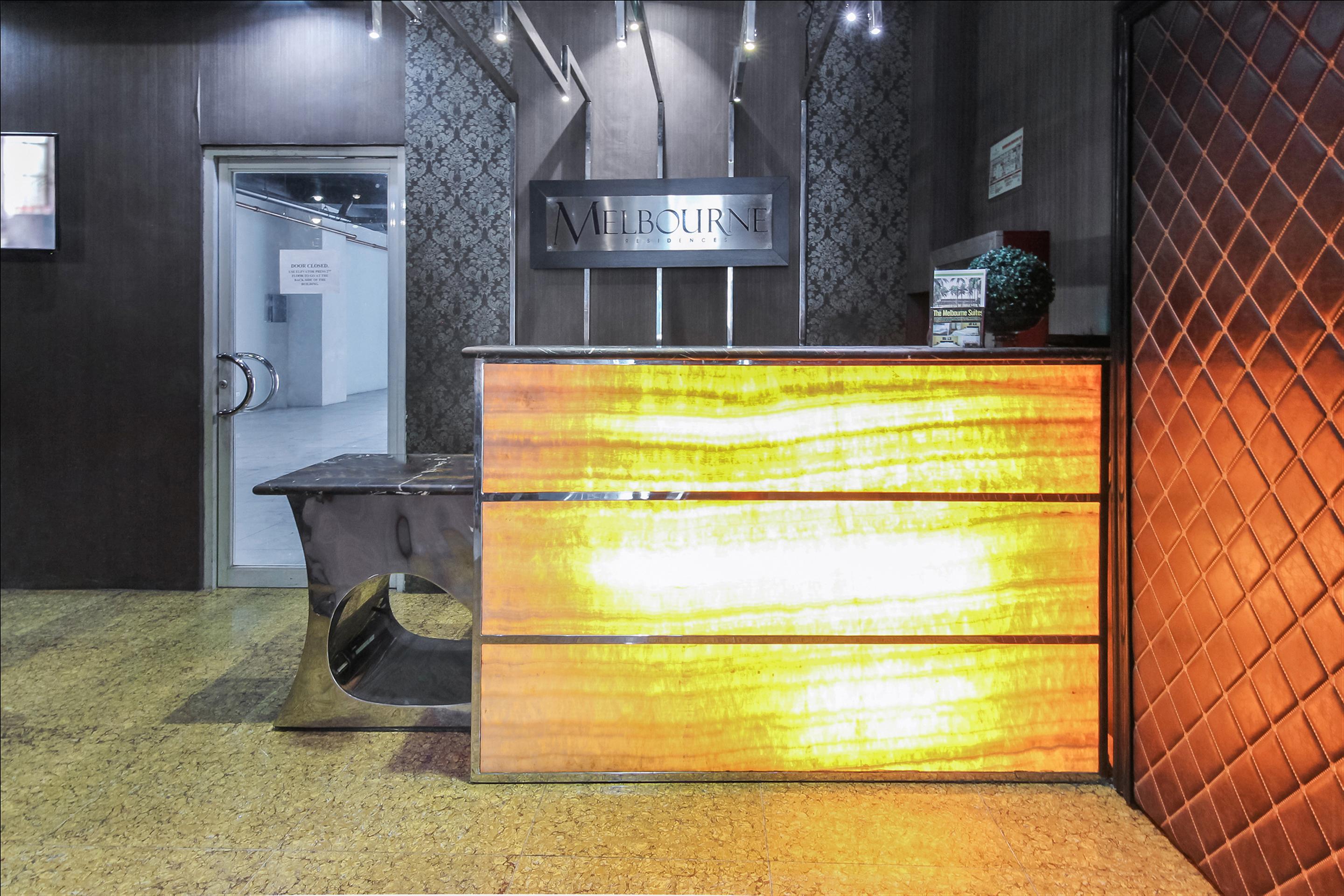 Melbourne Suites Makati City Bagian luar foto